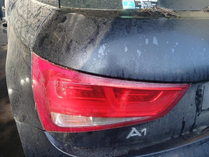 Audi A1 Sportback 1.6 TDI 16V Sloopvoertuig (2013, Zwart)