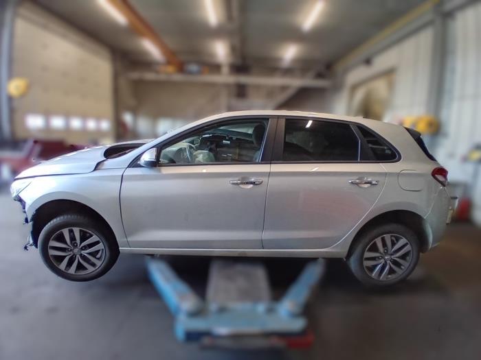 Hyundai i30 1.0 T-GDI 12V Sloopvoertuig (2020, Zilver)