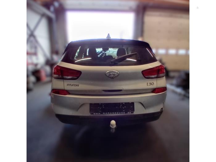 Hyundai i30 1.0 T-GDI 12V Sloopvoertuig (2020, Zilver)