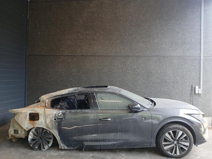 Peugeot 408 1.2 PureTech 130 Sloopvoertuig (2023, Grijs)