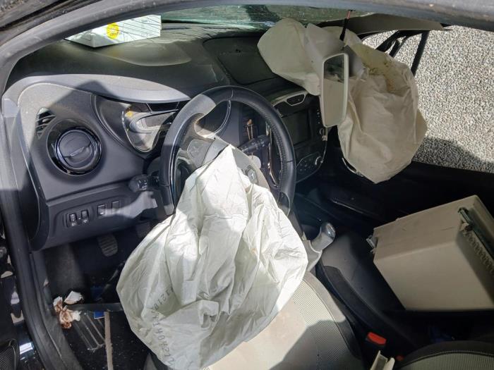 Renault Captur 1.5 Energy dCi 90 FAP Sloopvoertuig (2014, Zwart)