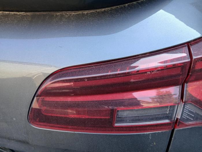 Citroen C5 X 1.6 Hybrid 225 Sloopvoertuig (2023, Grijs)