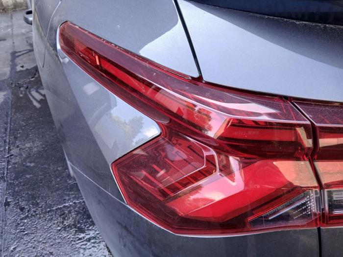 Citroen C5 X 1.6 Hybrid 225 Sloopvoertuig (2023, Grijs)