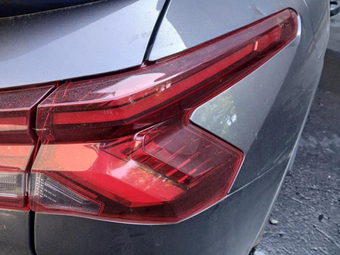 Citroen C5 X 1.6 Hybrid 225 Sloopvoertuig (2023, Grijs)