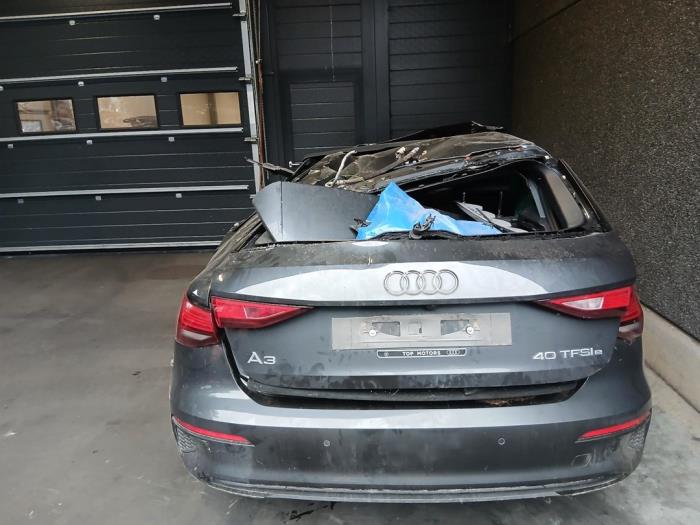 Audi A3 Sportback 1.4 40 TFSIe 16V Sloopvoertuig (2024, Donker, Grijs)
