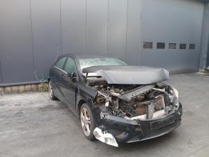Mercedes A 1.6 A-180 16V  (Sloop)