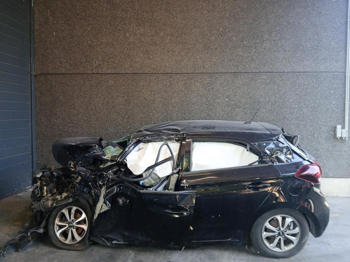 Hyundai i20 1.2i 16V Sloopvoertuig (2018, Zwart)