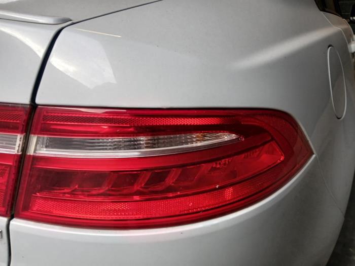 Jaguar XE 2.0d 180 16V Sloopvoertuig (2018, Wit)