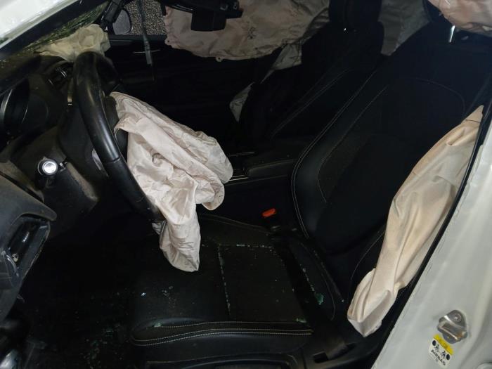 Jaguar XE 2.0d 180 16V Sloopvoertuig (2018, Wit)