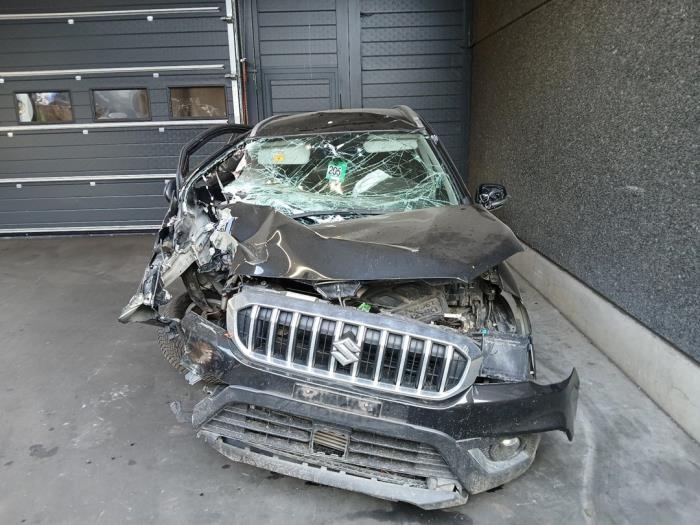 Suzuki SX4 S-Cross 1.0 Booster Jet Turbo 12V Sloopvoertuig (2018, Zwart)