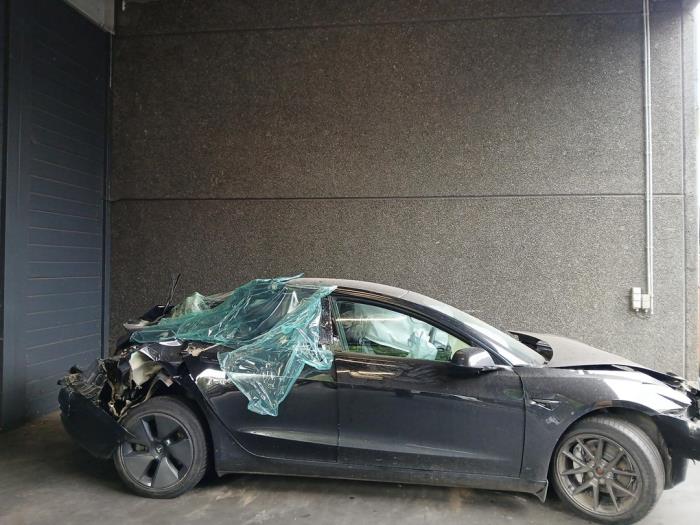 Tesla Model 3 Long Range AWD 75 kWh Sloopvoertuig (2021, Zwart)