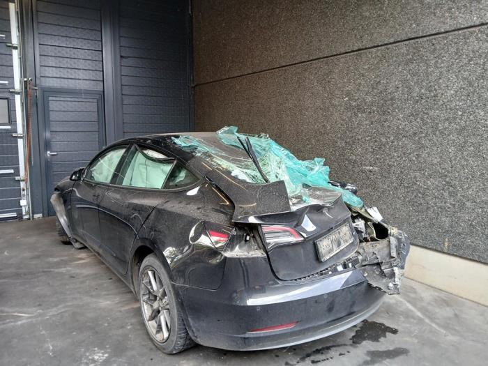 Tesla Model 3 Long Range AWD 75 kWh Sloopvoertuig (2021, Zwart)