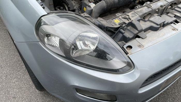 Fiat Punto Evo 1.4 Sloopvoertuig (2012, Licht, Blauw)