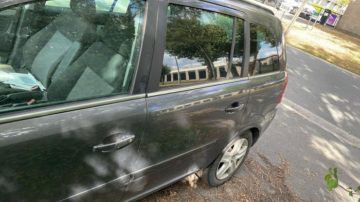 Opel Zafira 1.7 CDTi 16V Sloopvoertuig (2010, Grijs)