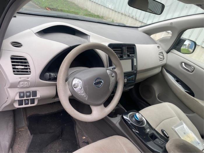 Nissan Leaf Leaf Sloopvoertuig (2012, Zwart)