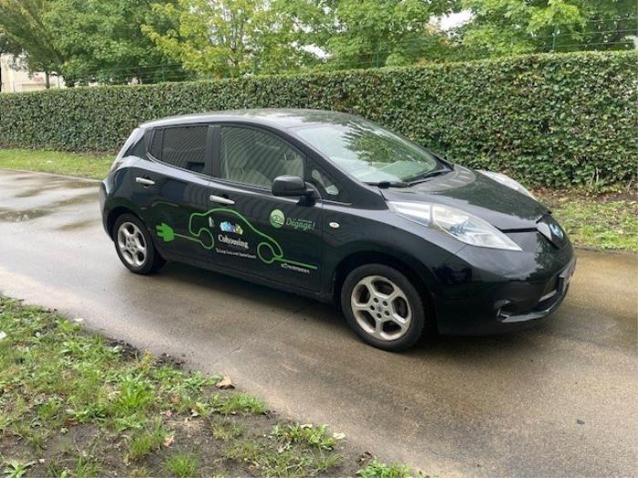 Nissan Leaf Leaf Sloopvoertuig (2012, Zwart)