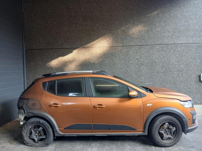 Dacia Sandero III 1.0 TCe 90 12V Sloopvoertuig (2022, Oranje)
