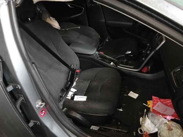 Volvo V40 Cross Country 2.0 D2 16V Sloopvoertuig (2018, Grijs)