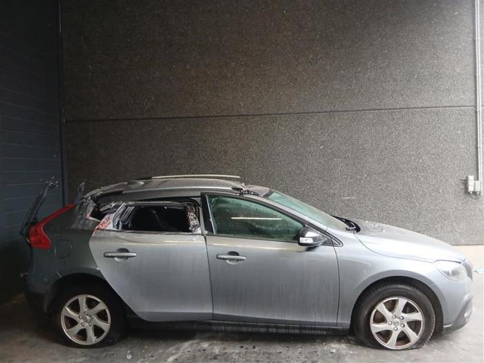 Volvo V40 Cross Country 2.0 D2 16V Sloopvoertuig (2018, Grijs)