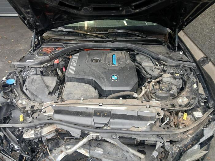 BMW 3 serie Touring 330e 2.0 TwinPower Turbo 16V Sloopvoertuig (2020, Zwart)