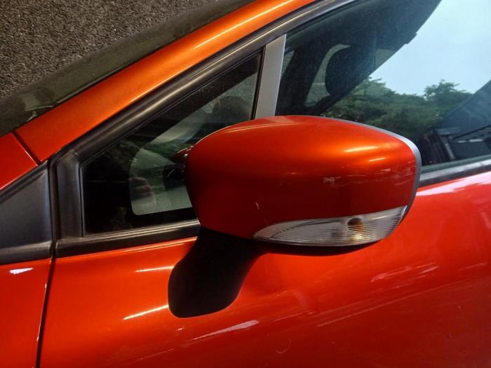 Renault Clio IV Estate/Grandtour 0.9 Energy TCE 90 12V Sloopvoertuig (2015, Rood)