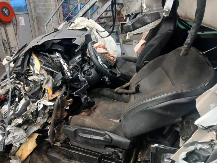 Renault Trafic Passenger 2.0 dCi 16V 170 Sloopvoertuig (2023, Wit)