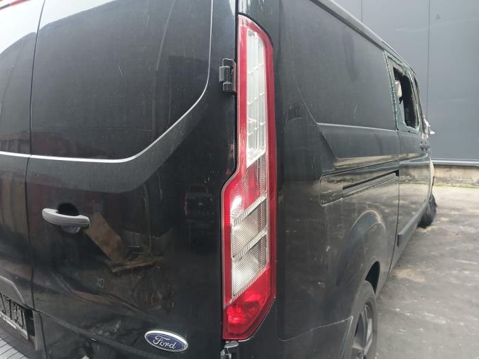 Ford Transit Custom 2.0 TDCi 16V Eco Blue 130 Sloopvoertuig (2019, Zwart)