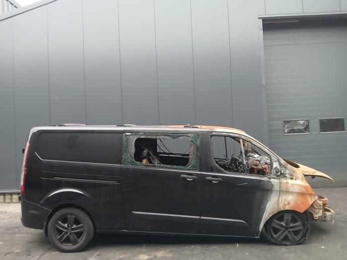 Ford Transit Custom 2.0 TDCi 16V Eco Blue 130 Sloopvoertuig (2019, Zwart)
