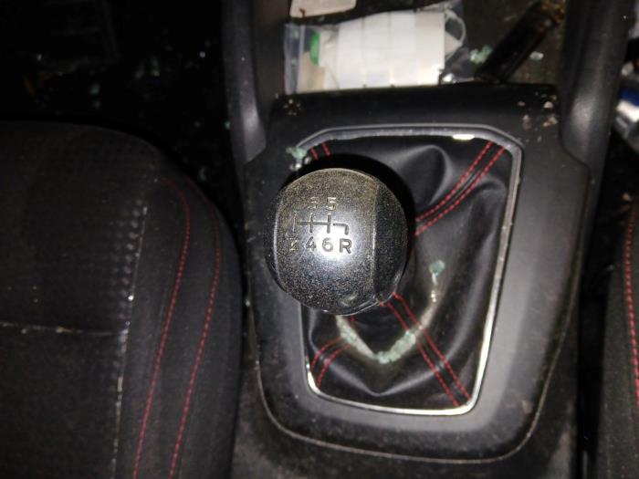 Ford Focus 4 1.0 EcoBoost 12V Hybrid 125 Sloopvoertuig (2023, Zilver)