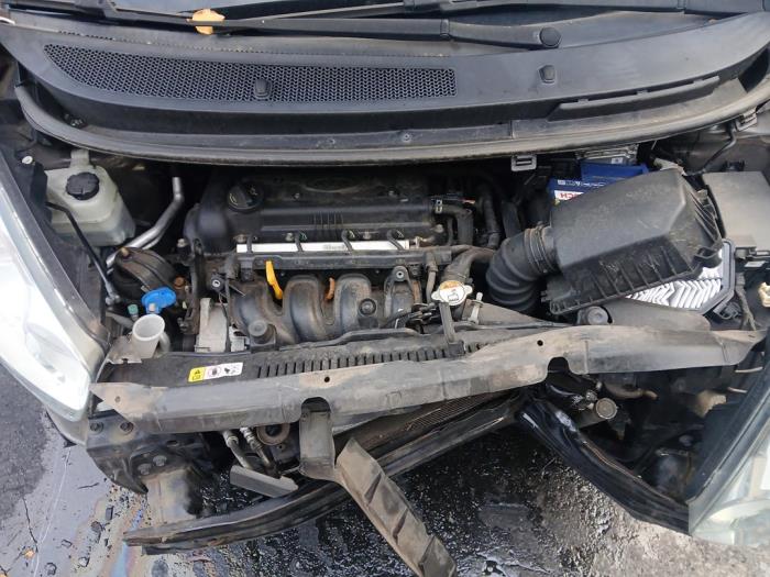 Kia Venga 1.4 CVVT 16V Sloopvoertuig (2017, Bruin)