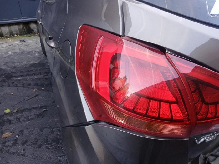 Kia Venga 1.4 CVVT 16V Sloopvoertuig (2017, Bruin)