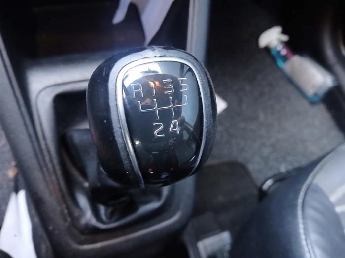 Kia Venga 1.4 CVVT 16V Sloopvoertuig (2017, Bruin)