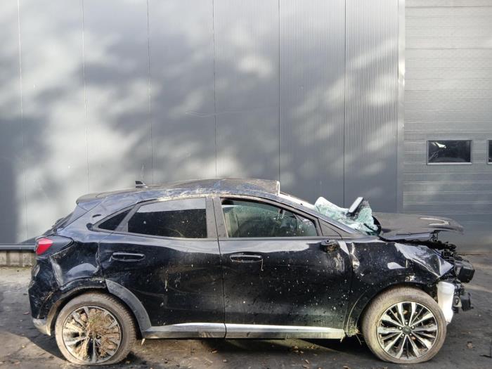 Ford Puma 1.0 Ti-VCT EcoBoost mHEV 12V Sloopvoertuig (2024, Zwart)