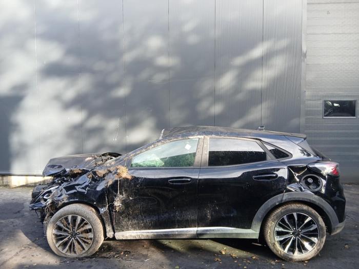 Ford Puma 1.0 Ti-VCT EcoBoost mHEV 12V Sloopvoertuig (2024, Zwart)