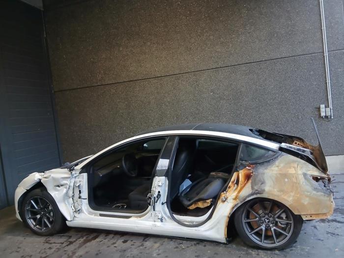 Tesla Model 3 Long Range AWD 75 kWh Sloopvoertuig (2021, Wit)
