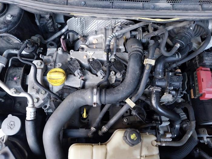 Nissan Pulsar 1.2 DIG-T 16V Sloopvoertuig (2015, Zwart)