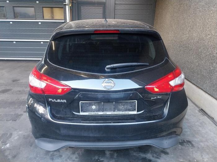 Nissan Pulsar 1.2 DIG-T 16V Sloopvoertuig (2015, Zwart)