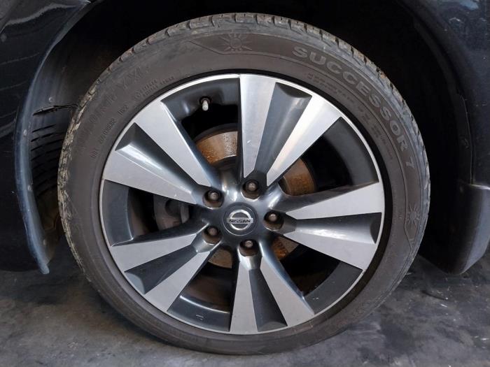 Nissan Pulsar 1.2 DIG-T 16V Sloopvoertuig (2015, Zwart)