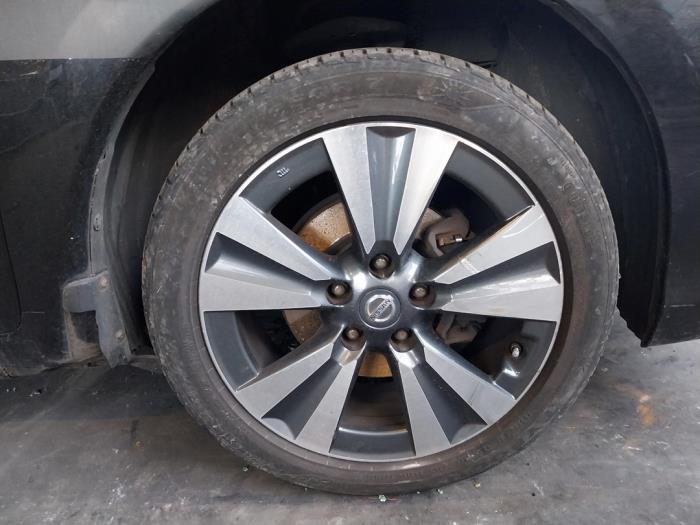 Nissan Pulsar 1.2 DIG-T 16V Sloopvoertuig (2015, Zwart)