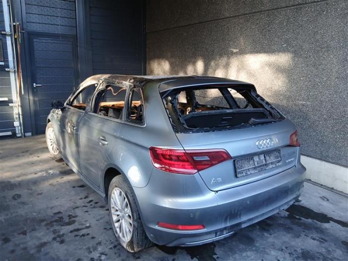 Audi A3 Sloopvoertuig (2016, Grijs)