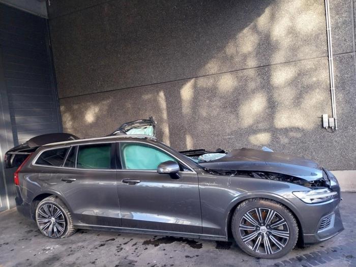 Volvo V60 II 2.0 T6 16V Twin Engine Sloopvoertuig (2020, Grijs)