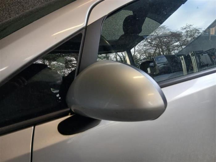 Opel Corsa D 1.2 16V Sloopvoertuig (2010, Zilver)