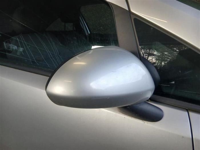 Opel Corsa D 1.2 16V Sloopvoertuig (2010, Zilver)