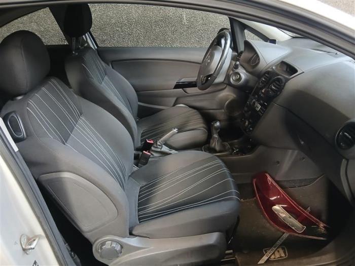 Opel Corsa D 1.2 16V Sloopvoertuig (2010, Zilver)