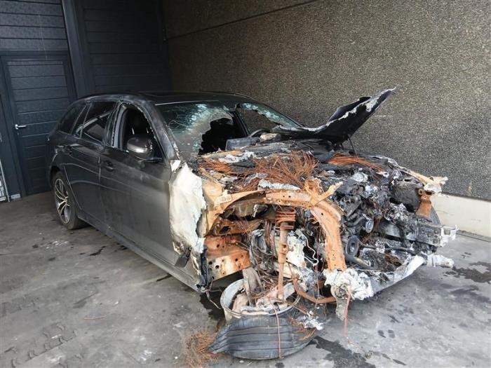 BMW 5 serie Touring 520d Sloopvoertuig (2023, Donker, Grijs)