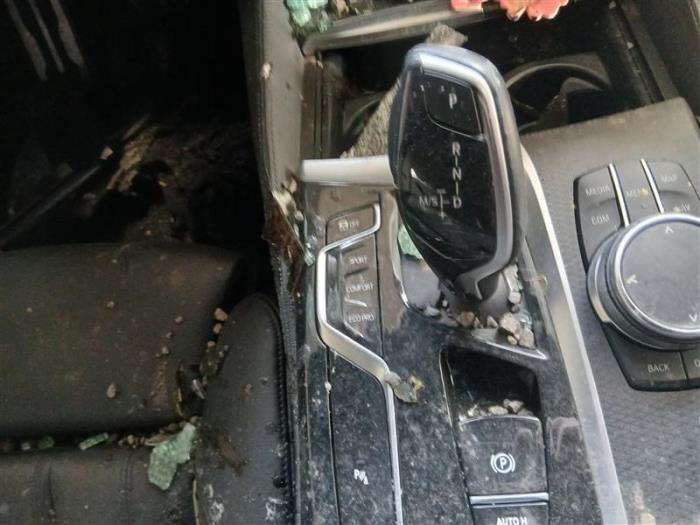 BMW 5 serie Touring 520d Sloopvoertuig (2023, Donker, Grijs)