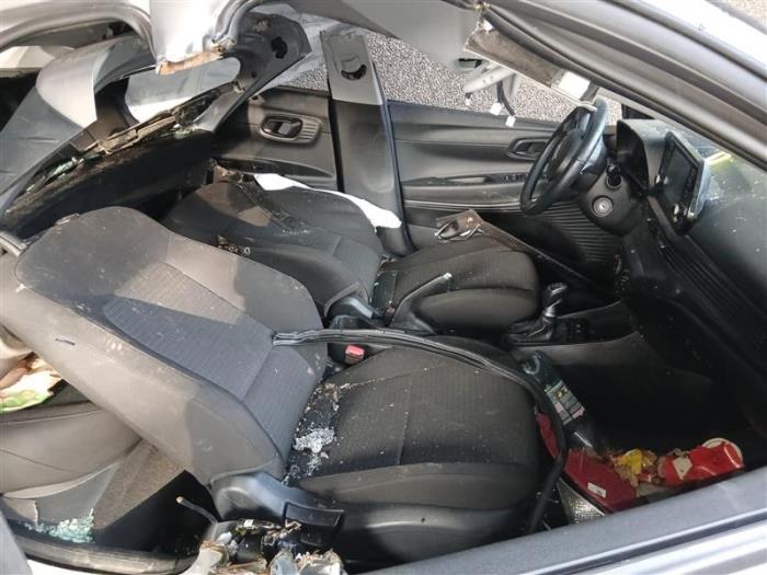 Hyundai i20 1.0 T-GDI 100 12V Sloopvoertuig (2023, Grijs)