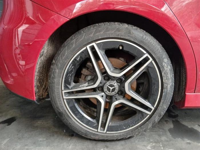 Mercedes A 1.3 A-200 Turbo 16V Sloopvoertuig (2018, Rood)