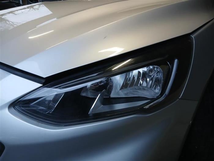 Ford Focus 4 1.0 Ti-VCT EcoBoost 12V 125 Sloopvoertuig (2019, Zilver)