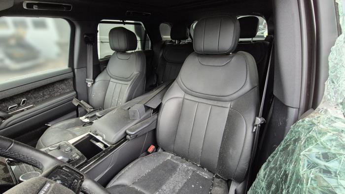 Landrover Range Rover Sport 3.0 P400 MHEV Sloopvoertuig (2024, Licht, Grijs)